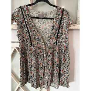 Vanessa Virginia size medium floral tunic top